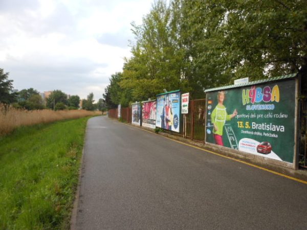 6588 - BILLBOARD